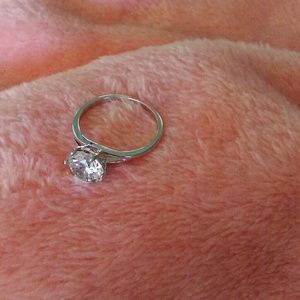 Ladies size 6 8mm CZ white gold ring